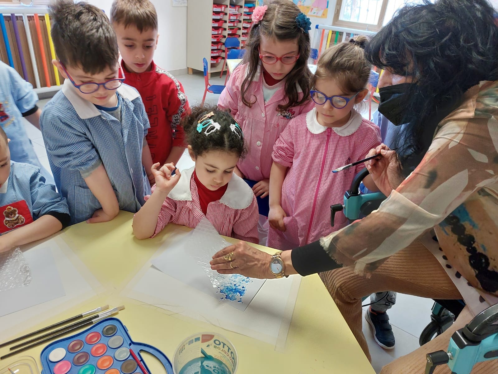 Inizia il percorso creativo di Arti visive nella scuola dell'infanzia di Cugnoli